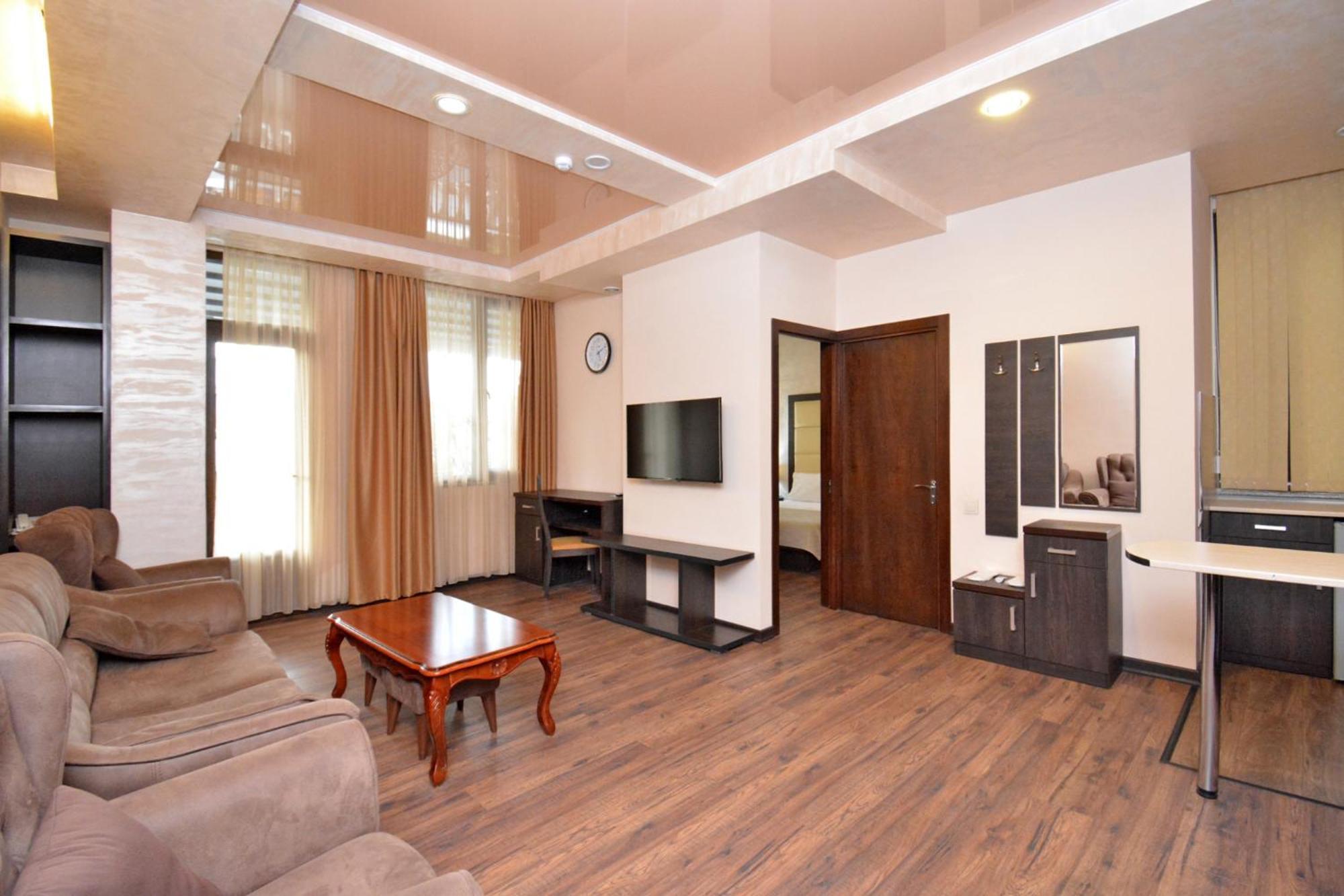 Hotel Partiez يريفان المظهر الخارجي الصورة