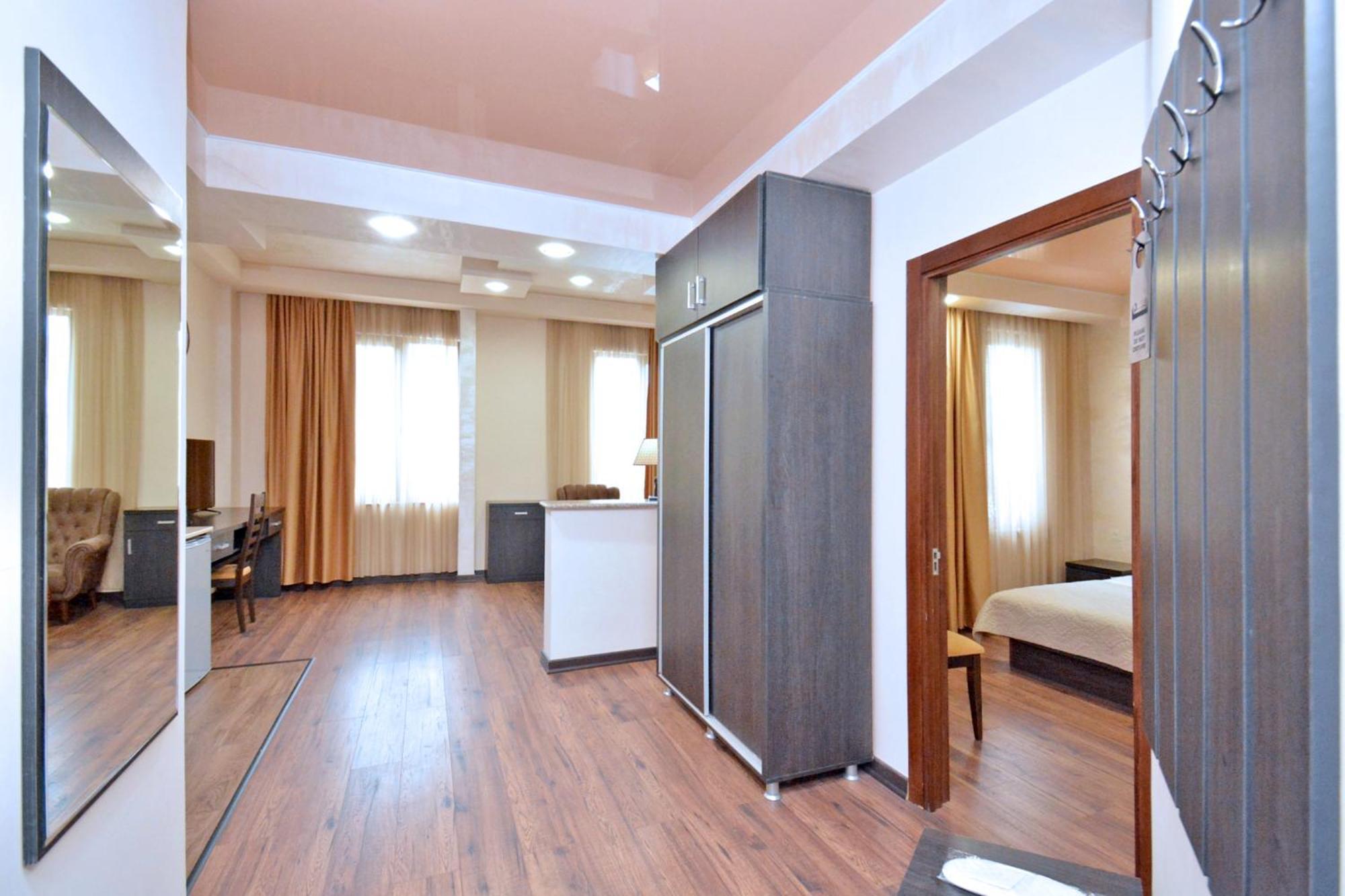 Hotel Partiez يريفان المظهر الخارجي الصورة