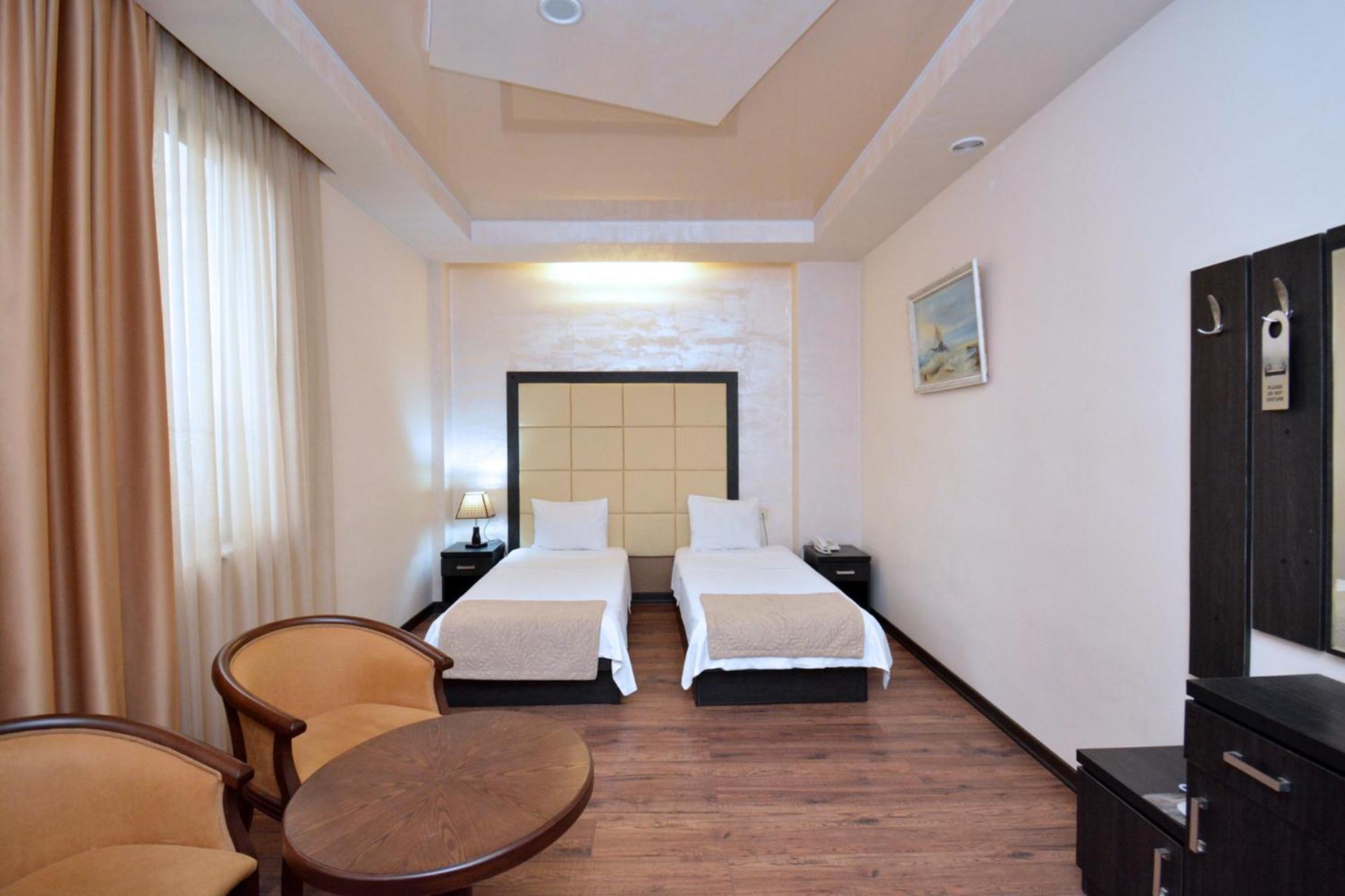 Hotel Partiez يريفان المظهر الخارجي الصورة