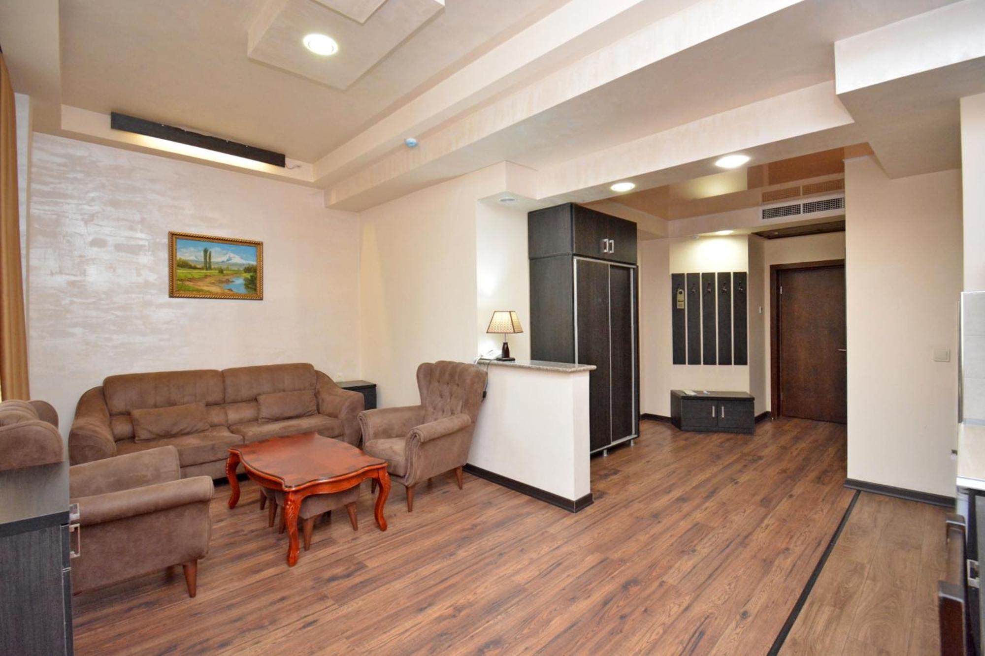 Hotel Partiez يريفان المظهر الخارجي الصورة